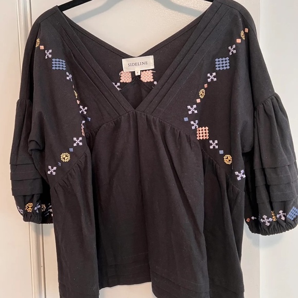 Sideline embroidered blouse - Picture 1 of 3